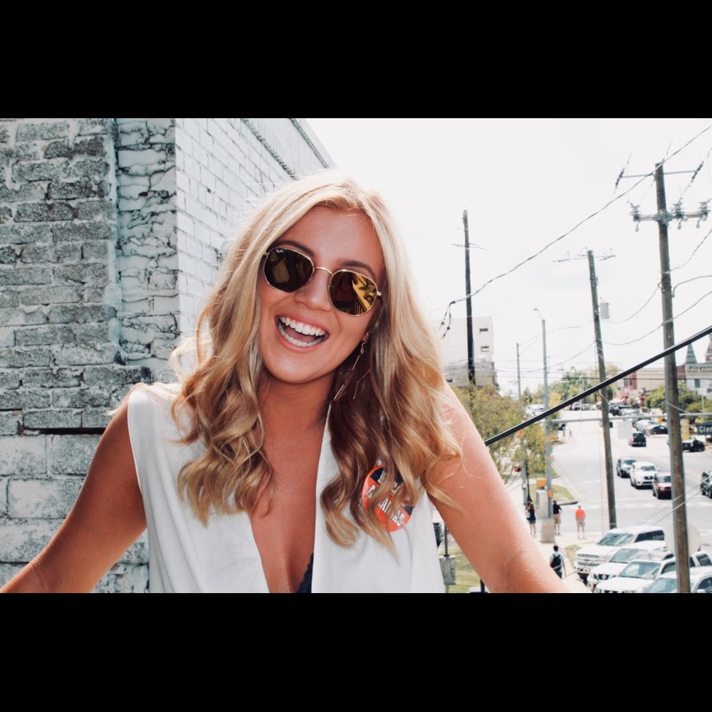 Meet your Posher, Kelsey